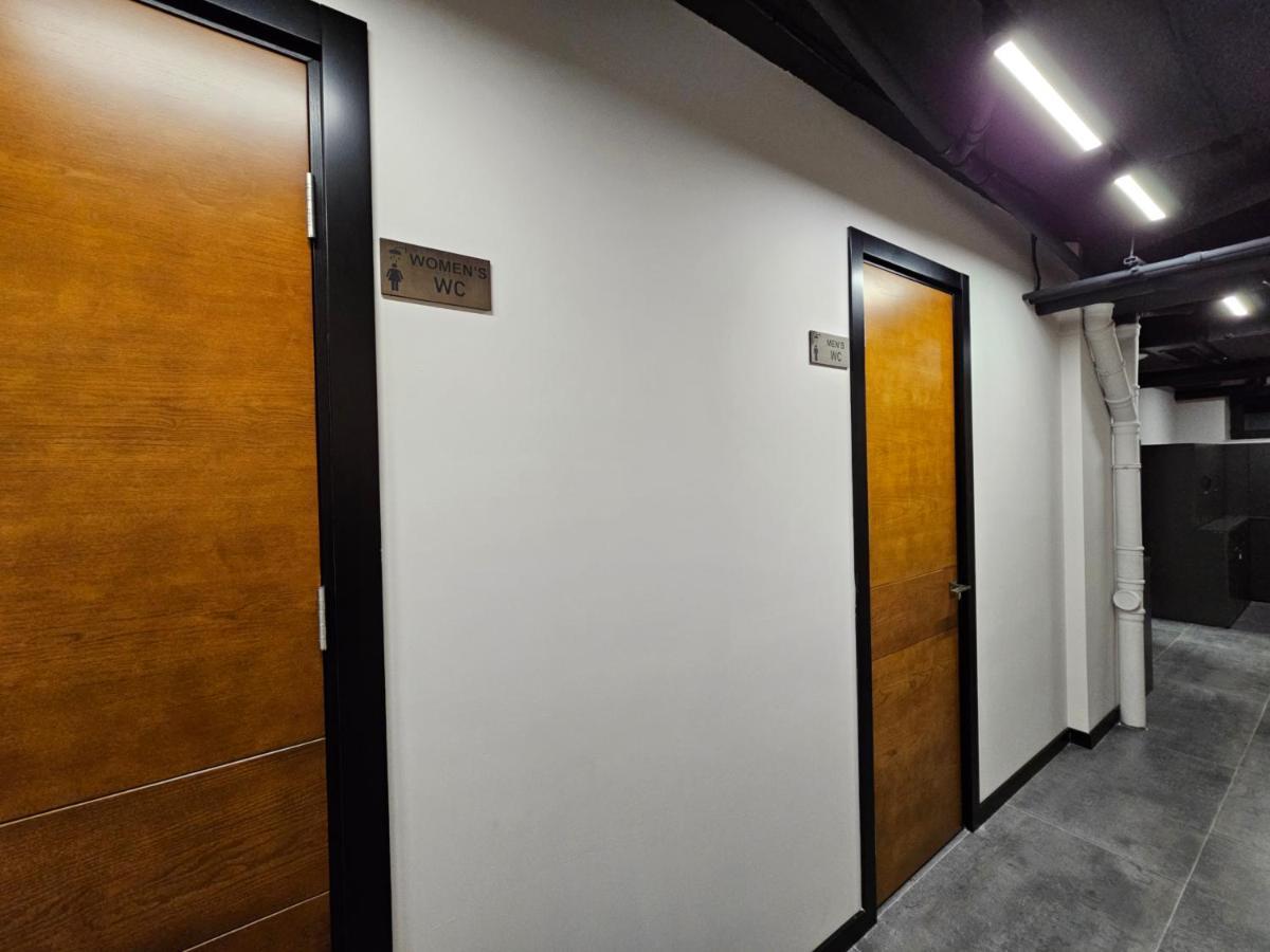 Orion Hostel เยเรวาน ภายนอก รูปภาพ