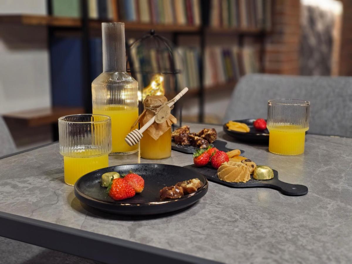 Orion Hostel เยเรวาน ภายนอก รูปภาพ