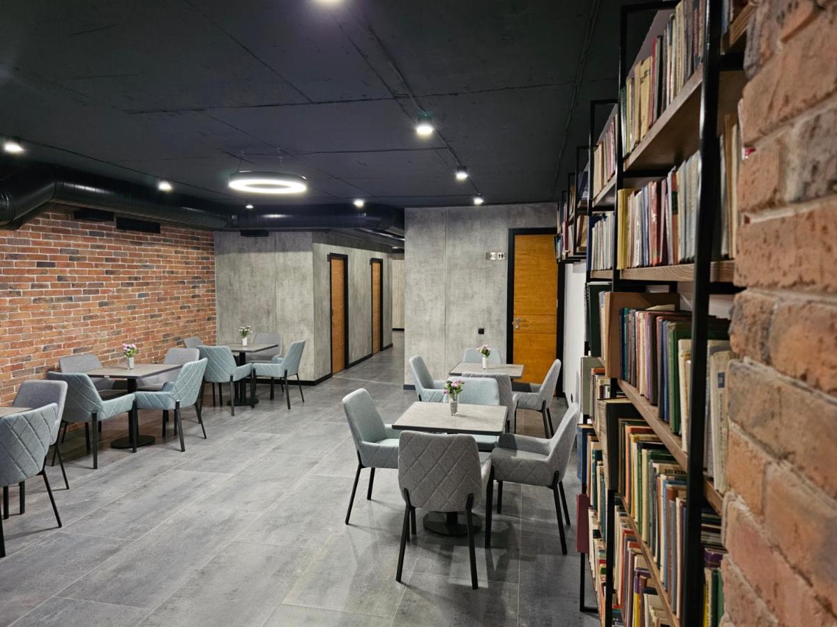 Orion Hostel เยเรวาน ภายนอก รูปภาพ