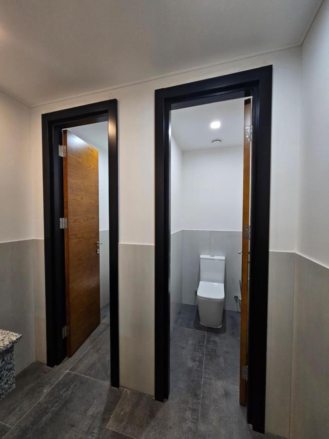 Orion Hostel เยเรวาน ภายนอก รูปภาพ