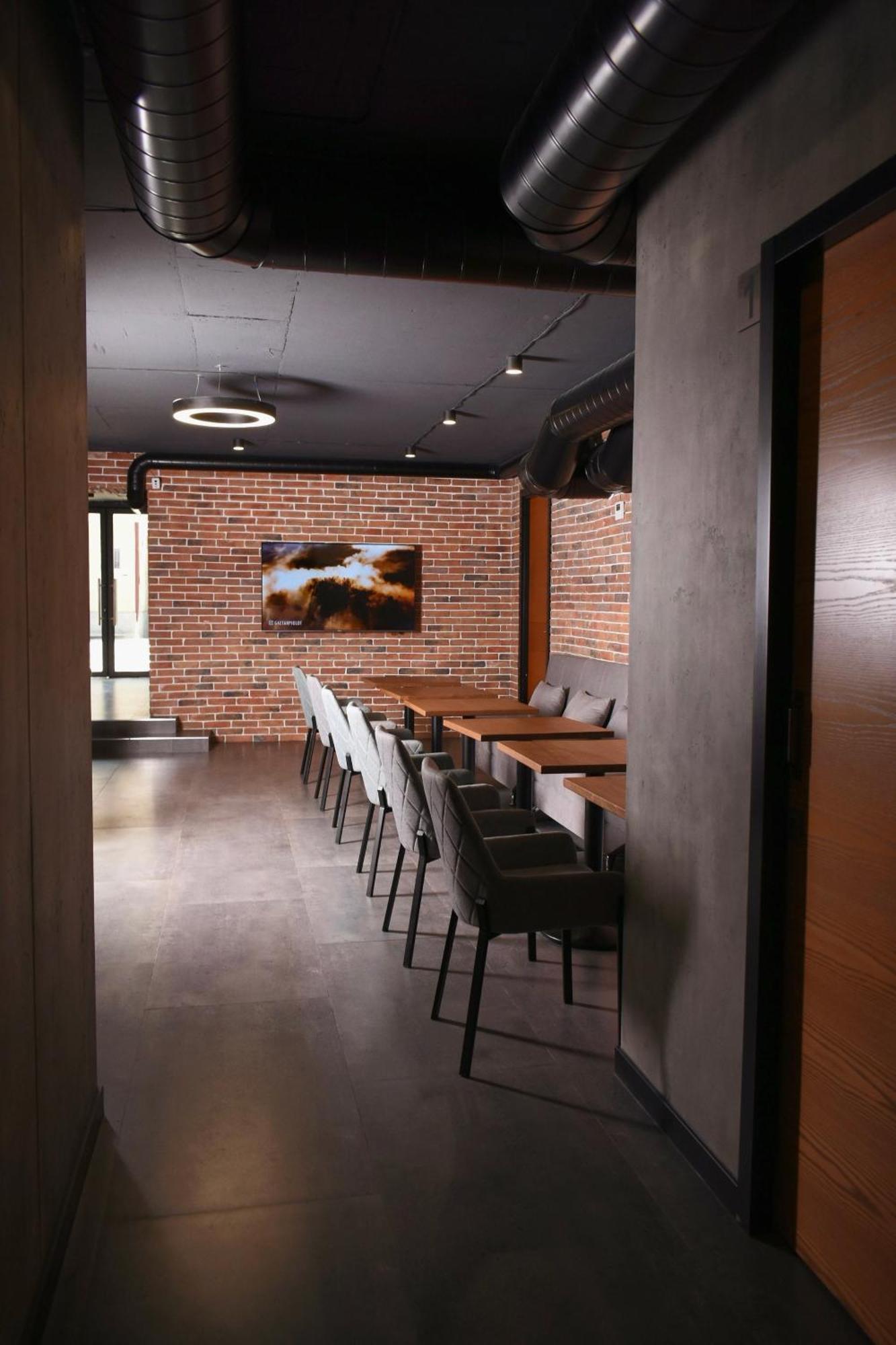 Orion Hostel เยเรวาน ภายนอก รูปภาพ