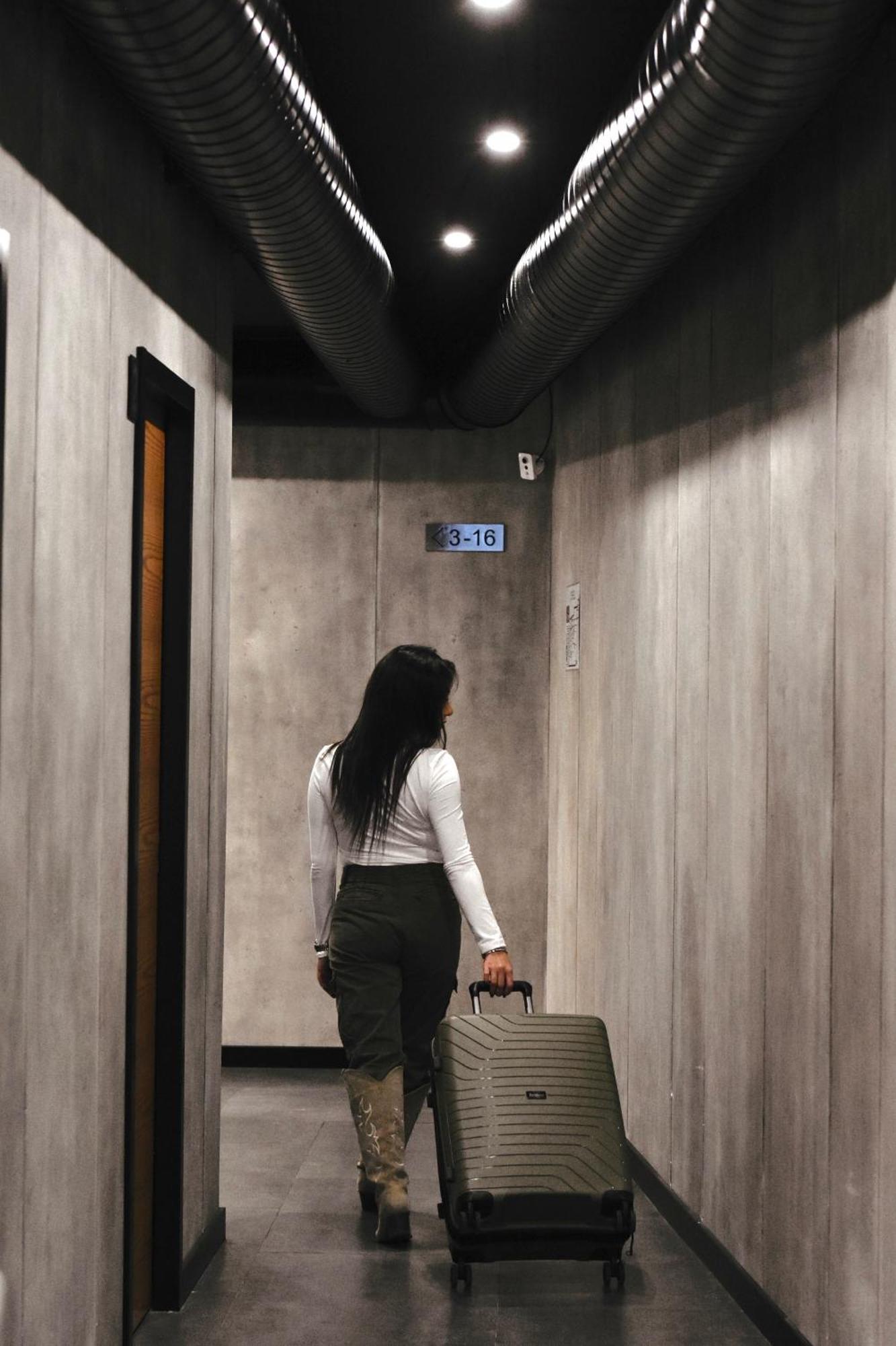 Orion Hostel เยเรวาน ภายนอก รูปภาพ