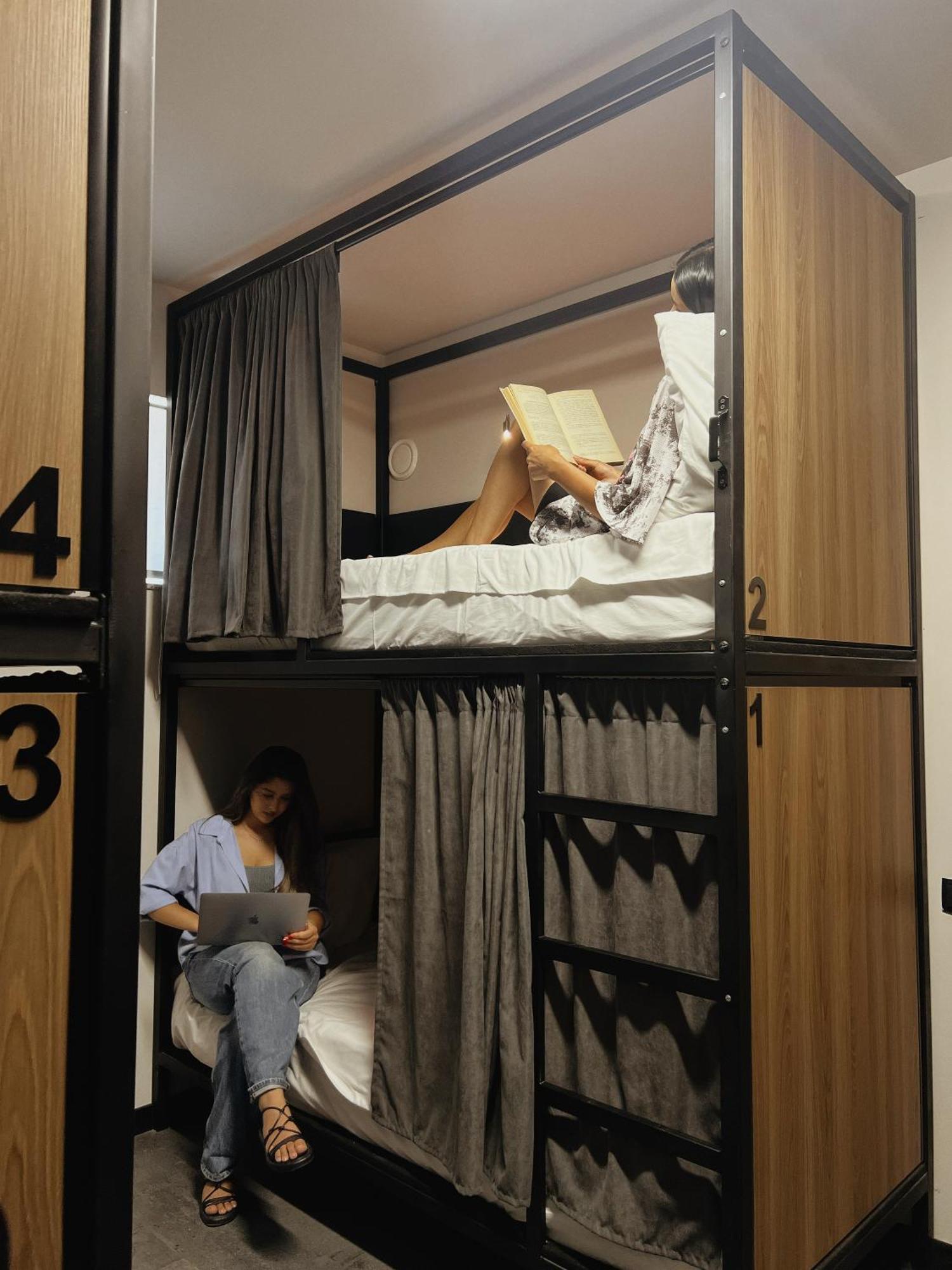 Orion Hostel เยเรวาน ภายนอก รูปภาพ